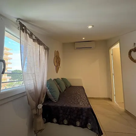 Ferienhaus Duplex Neuf Avec Terrasse Et Tropezienne Sanary-sur-Mer